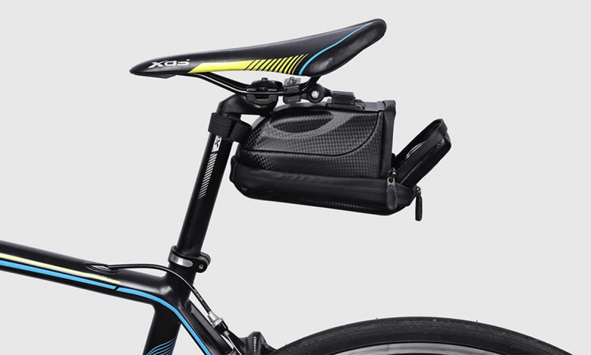 Geanta de sa pentru bicicleta West Biking cu luminita din spate USB reincarcabila